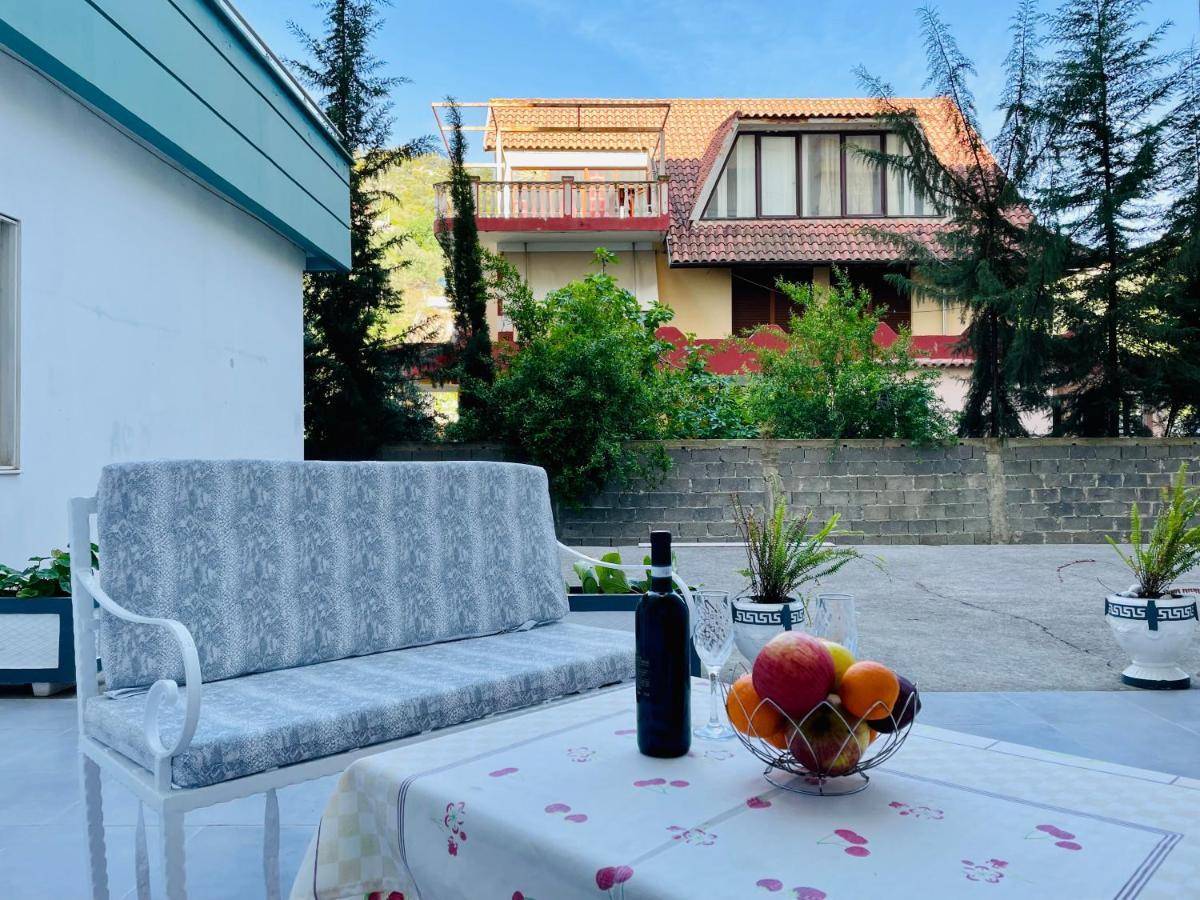 Jico Travel - Erjon Apartments Vlorë エクステリア 写真