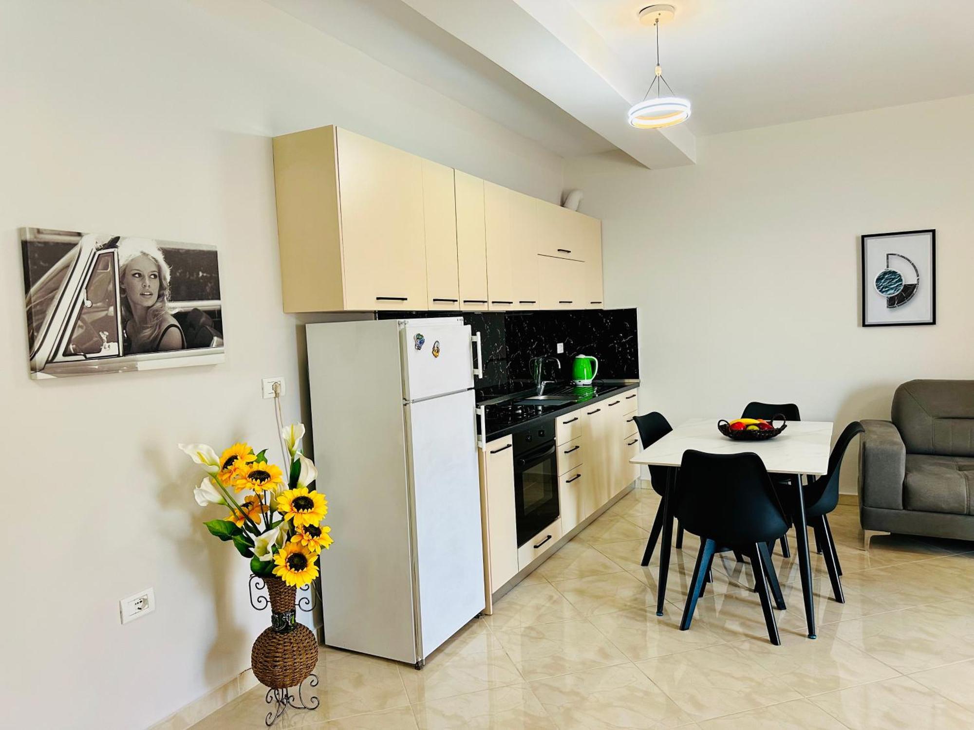 Jico Travel - Erjon Apartments Vlorë エクステリア 写真