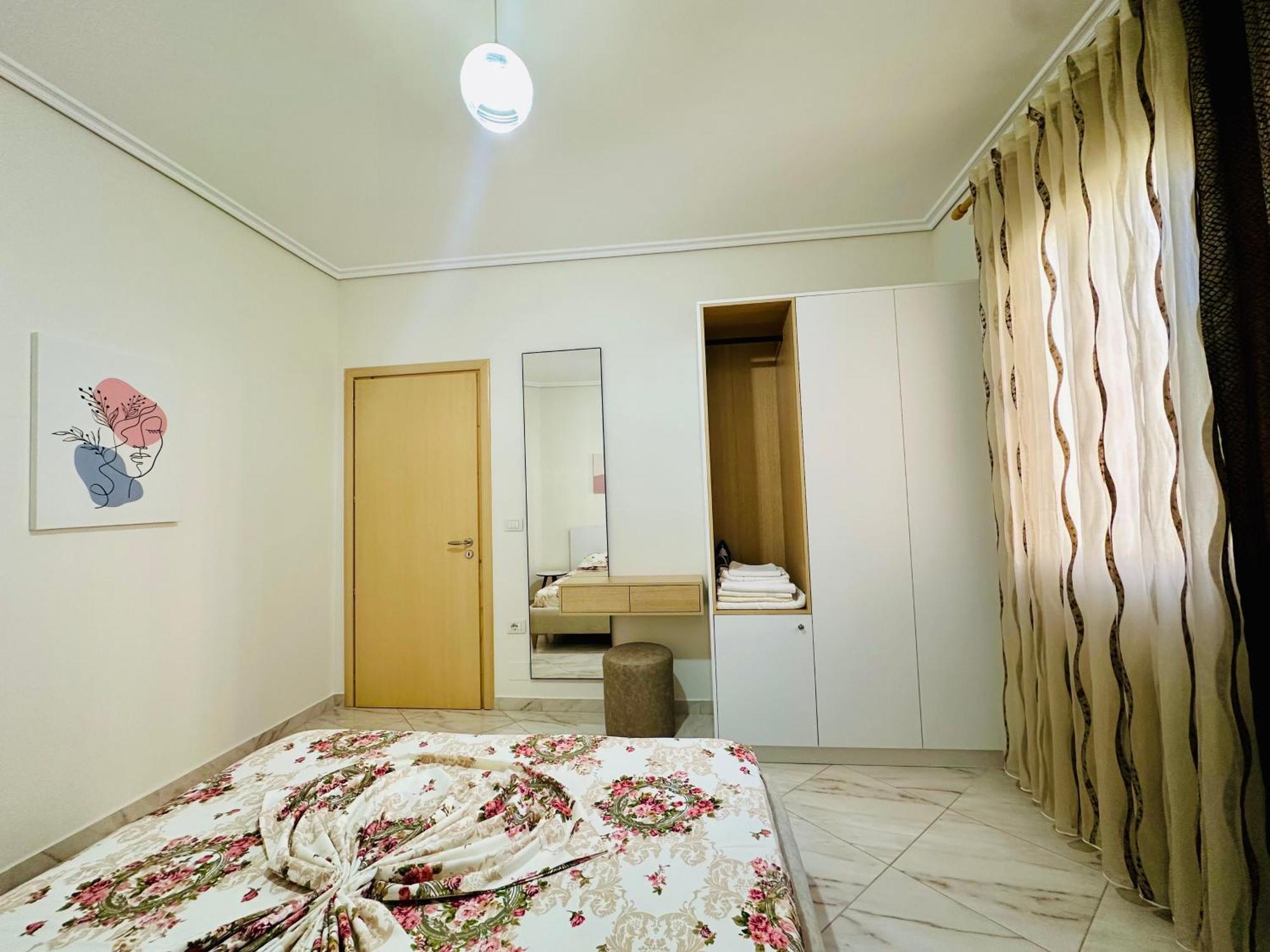 Jico Travel - Erjon Apartments Vlorë エクステリア 写真