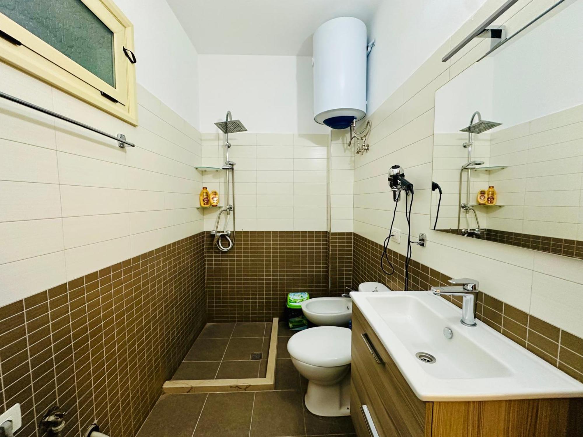 Jico Travel - Erjon Apartments Vlorë 部屋 写真